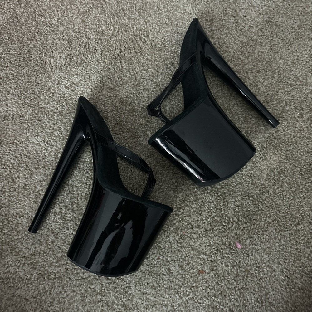 Black chunky sandal high heels size 6
